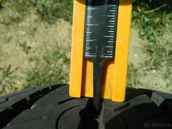 205/65 r15 C 102/100 t 2ks letní 9,5mm - 6
