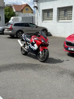 Honda CBR 600 F - 6