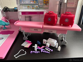 Barbie sanitka - 6