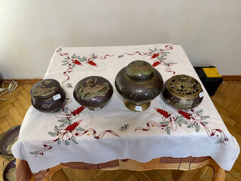 NA PRODEJ MOSAZNÝ DEKORATIVNÍ LAMPA, VÁZY, MISKY, TALÍŘI, - 6