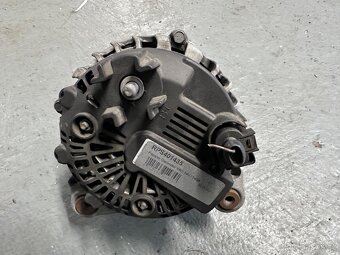 Audi A4, Seat Exeo klimakompresor, alternátor - 6