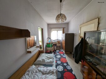 Prodej podílů na rodinných domech a pozemcích - 6