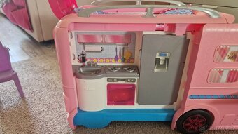 Karavan pro Barbie - 6