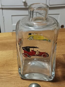 SILNOSTĚNNÁ SKLENĚNÁ LÁHEV DEKOROVANÁ VETERÁNY - 6