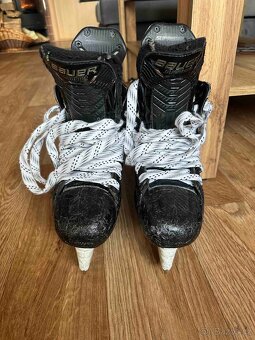 Brusle BAUER SUPREME MACH - 6