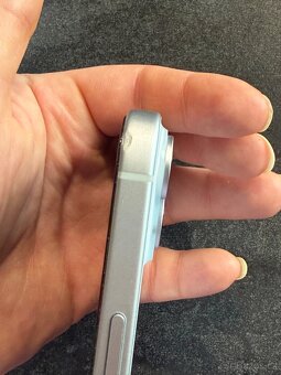 Prodám IPhone 15 - 6