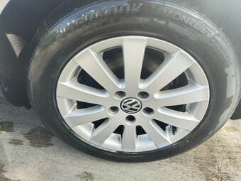 Volkswagen Passat B6 sedan - 6