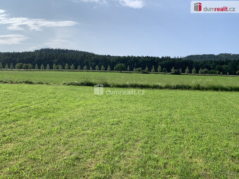 prodej krásného slunného st. pozemku o výměře 3.906 m2 v obc - 6