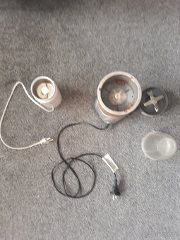 NABÍZÍM KUCHYNSKÉ MIXÉRY ZN. DE GUSTO 220 V. - 6