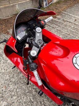 Honda CBR 600RR 2004 - 6