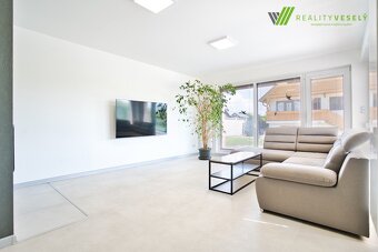 Prodej rodinného domu 4+kk se zahradou, garáží,druhým domem - 6