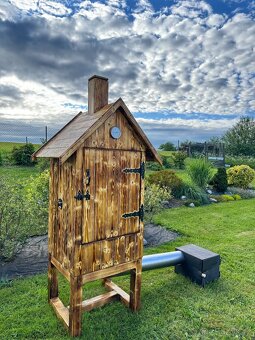 Dřevěná udírna - 6