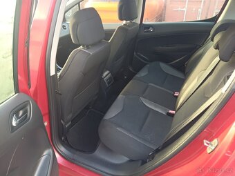 Peugeot 308 1.6i 88 kW rv 2009 - 6