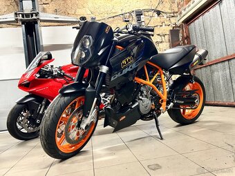 KTM SUPERDUKE 990 - 6