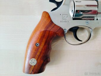 Plynový revolver HOLEK - 6