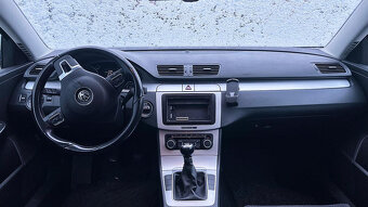 Vůz na náhradní díly VW Passat B6 kombi 2010 CDGA KWB LD5Q - 6