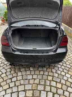 BMW e90 330xd - 6