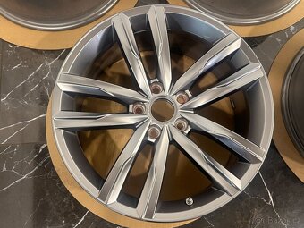 original alu vw passat r18 3G0601025K Dartford - 6