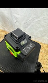 Otočný automatický křížový laser 4D - 6