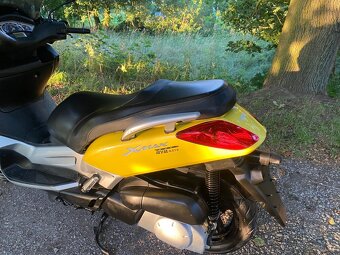 Yamaha xmax 250 - 6