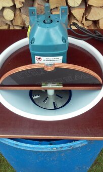 Elektrický šroťák pro mletí ovoce na 220V / 1,6kW - 6