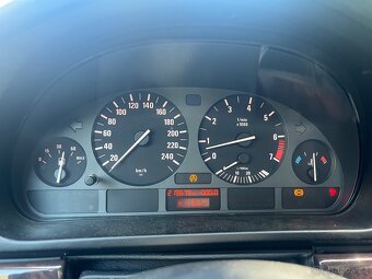 Bmw e39 520i - 6