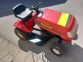Prodám zahradní traktor MTD 12Hp - 6