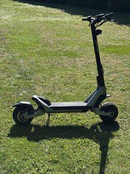 Elektrokoloběžka Joyor LuxeRider 3200W - 6
