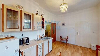 Prodej rodinného domu 212 m2, pozemek 122 m2, Libušina, Roud - 6