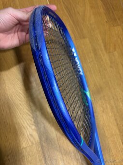 Yonex Ezone 2025 100in 300g Grip L3 - 6