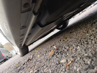 Audi A4 85 KW klima výhřev - 6