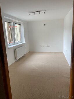 Pronajmu 2+1 Úpice - 6