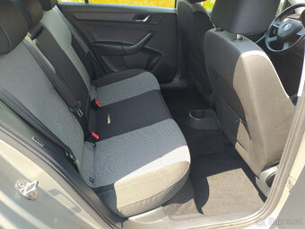 Škoda Rapid 1.4 TSi DSG, navi, tempomat... - 6