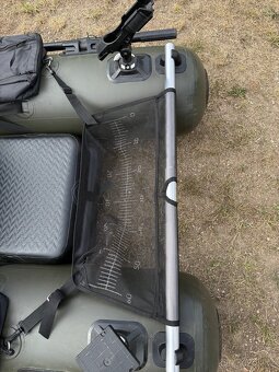 Prodám Zeck bellyboat + elektromotor Rhino CR30VF - 6