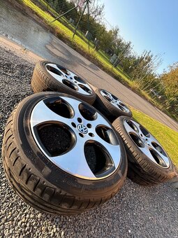 Volkswagen Golf VI GTI - 6