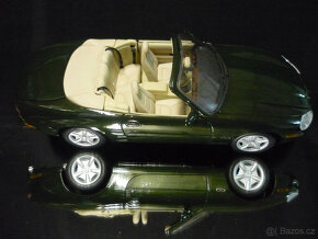 Jaguar XK8 Maisto 1/18 - 6