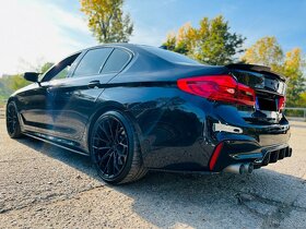 Podprahové lišty na BMW 5 - G30/G31 - černý lesk - 6
