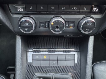 Škoda Octavia RS 2.0TDi Xenony Navi Digi Klima Kůže Canton - 6