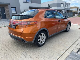 Honda Civic 1.4i, 61 kW, r. 10/2008, klima, ALU, nová STK - 6