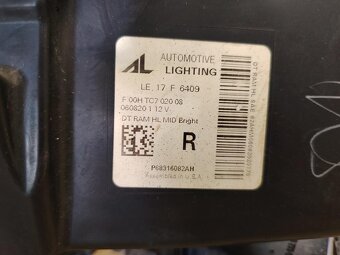 právé světlo Ram 1500DT - 6