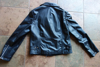 dámský kožený křivák Emporio Armani vel L - 6