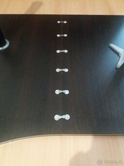 Stůl z lamino desky 170x170 (do prostoru / rohový) - 6