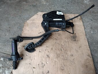 Škoda Yeti - díly - 6