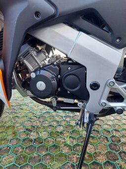 Honda cbr 125 repsol - 6