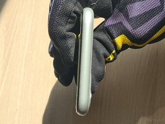 iPhone 11 64GB - 6