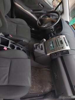 Toyota Corolla Verso,2.2D-4D 100Kw bez koroze - 6