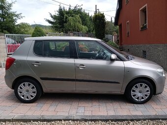 Škoda fabia 1.2 htp-51kw,org.km,po stk,top výbava,r.2009 - 6