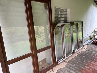 NOVÉ BALKONOVÉ DVEŘE A OKNA -barva  OŘECH/BÍLÁ - 6