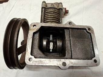 Kompresor AVIA A30, Jikov 129 - 6