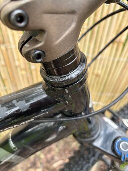Kolo Specialized - 17 rám, 26 kola - 6